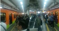 ¡Infierno subterráneo! Metro CDMX con largas demoras y caos el lunes 20 de octubre