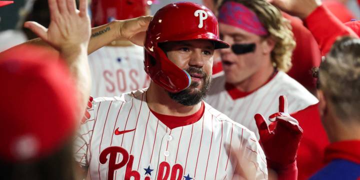 Kyle Schwarber discusses working in batting cage, success vs. lefties