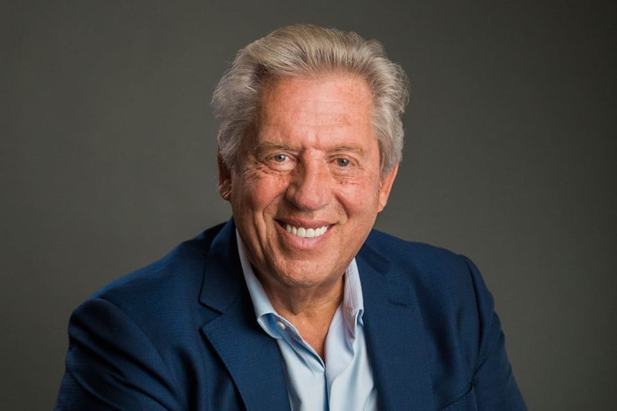 John Maxwell: “El liderazgo no es posición ni título, es influencia y servicio”
