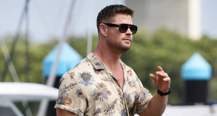 Chris Hemsworth Arrives in Brisbane to Film New Action-Thriller ‘Subversion’ | Chris Hemsworth 