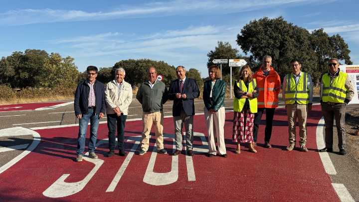 La Junta extiende la implantación de cruces inteligentes a 15 tramos de la red autonómica para reforzar la seguridad vial