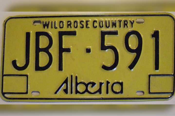 10 Alberta licence plate designs from the last 113 years