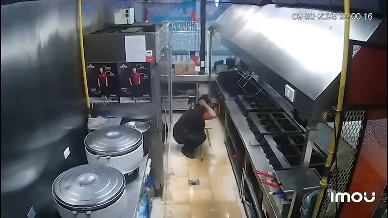 CCTV images show powerful earthquake hitting the Philippines