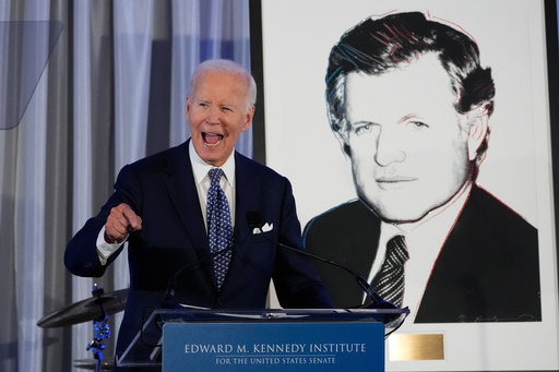Biden advierte sobre días oscuros para EEUU e insta a población a mantener optimismo