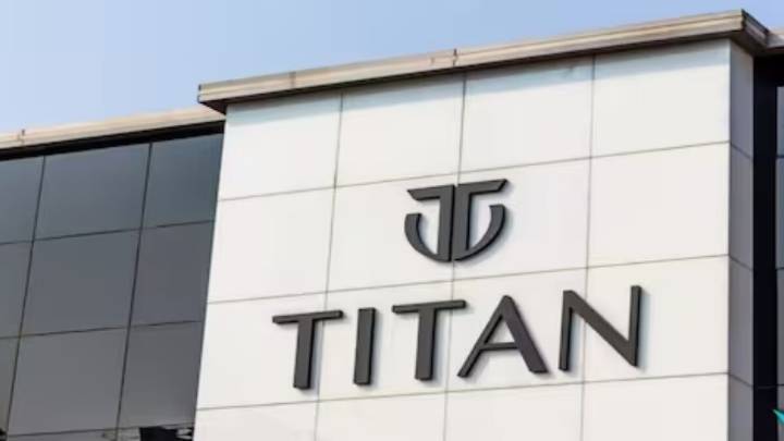Titan: Jhunjhunwala makes Rs 600 crore within minutes after Q2 update; stock worth a look?