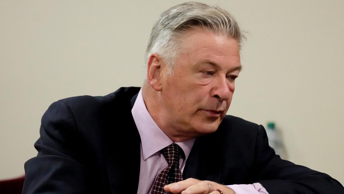 Police issue explanation for Alec Baldwin crash