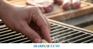 Pocos lo saben: para qué sirve frotar un diente de ajo en la parrilla antes del asado