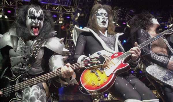 Kiss guitarist Ace Frehley dies at 74