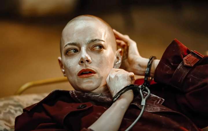 Emma Stone on How She Prepped Daughter for 'Scary' Bald Head in 'Bugonia'