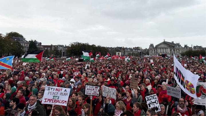 Hundreds of Thousands Protest in Amsterdam Against Gaza War