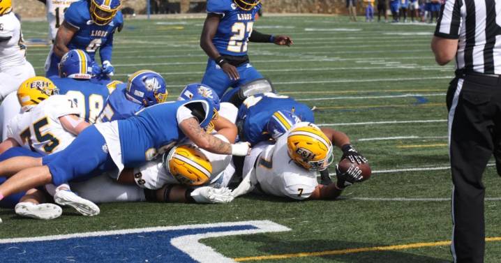 COLLEGE FOOTBALL: Emory & Henry ends three-game losing streak against Mars Hill