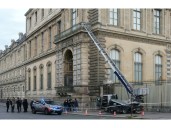 German maker of hoist used in Louvre heist taking advantage of scandal