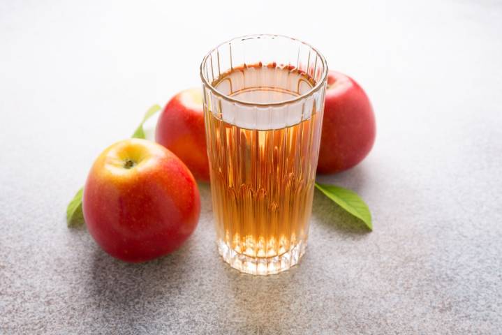 8 Potential Risks of Drinking Too Much Apple Cider Vinegar Regularly
