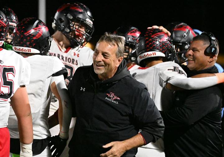 WPIAL football insider Mike White chats live with fans before Week 9
