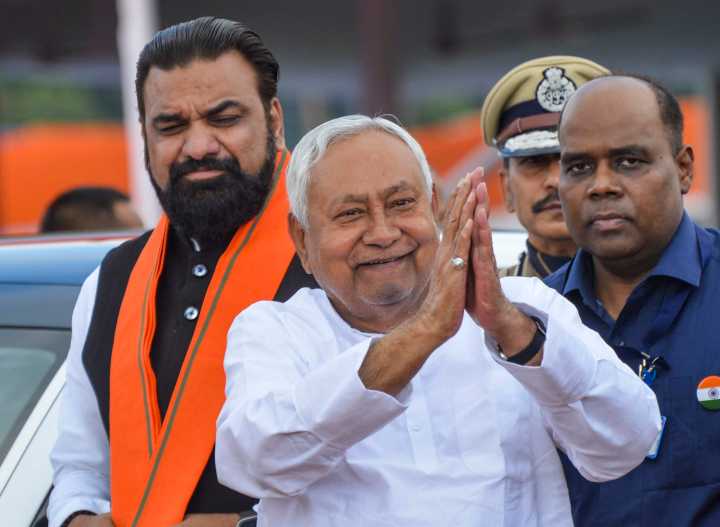 Modi Dials Nitish Amid Bihar Seat Sharing Row