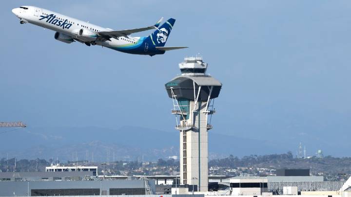 Air traffic controllers are about to miss their first paycheck, forcing some into side gigs