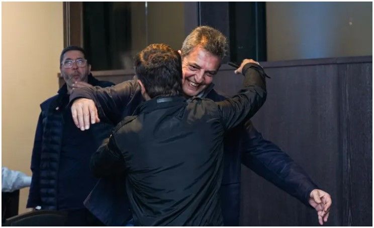 Sergio Massa reapareció en redes sociales con un dardo a Javier Milei