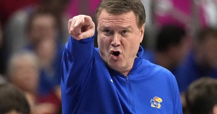 KU at No. 19, K-State receiving votes in preseason AP Top 25 men's basketball poll