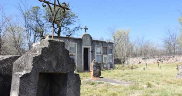 "¡Dejen eso!": el tenso momento que vivieron empleados de un cementerio salteño
