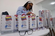 Beneficiados más de 900 trabajadores del Mpprijp con la entrega de lentes correctivos