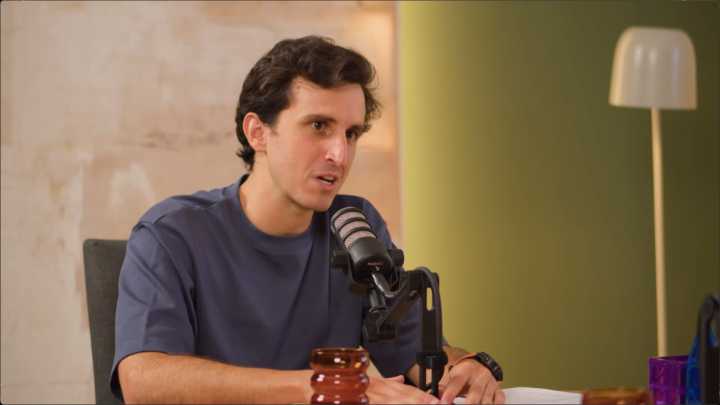 Pablo López, experto en ahorro: "Cada persona debería de ahorrar el 20% del dinero que gana. Una familia que ingresa 2.000€ mensuales debería aspirar a ahorrar 400€"