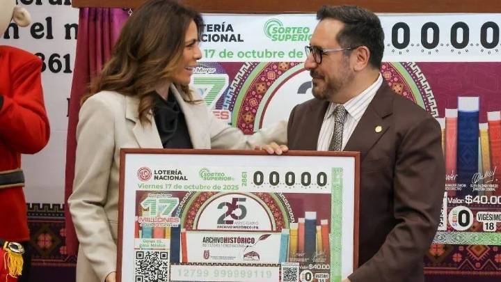 IPN y la Lotería Nacional develan billete conmemorativo del Archivo Histórico politécnico