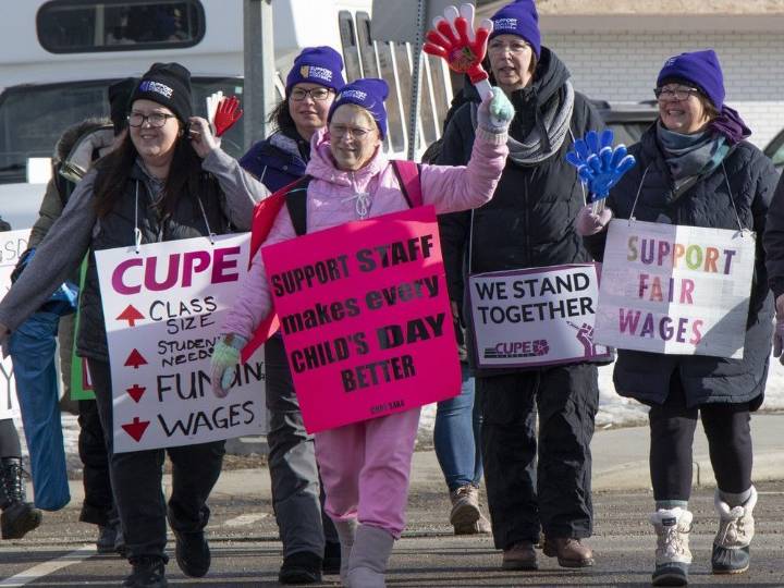 Alberta teachers' strike: Union representing education support staff raises alarm over potential layoffs