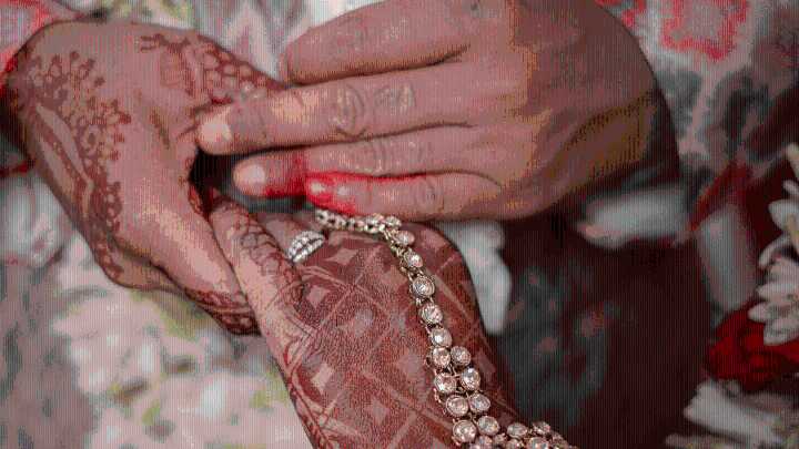 Bihar man falls in love with samdhan, marries her in temple