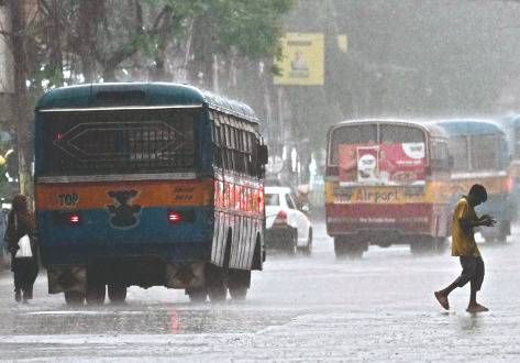 Cyclone ‘Montha’ to bring rain to S Bengal during Jagadhhatri Puja