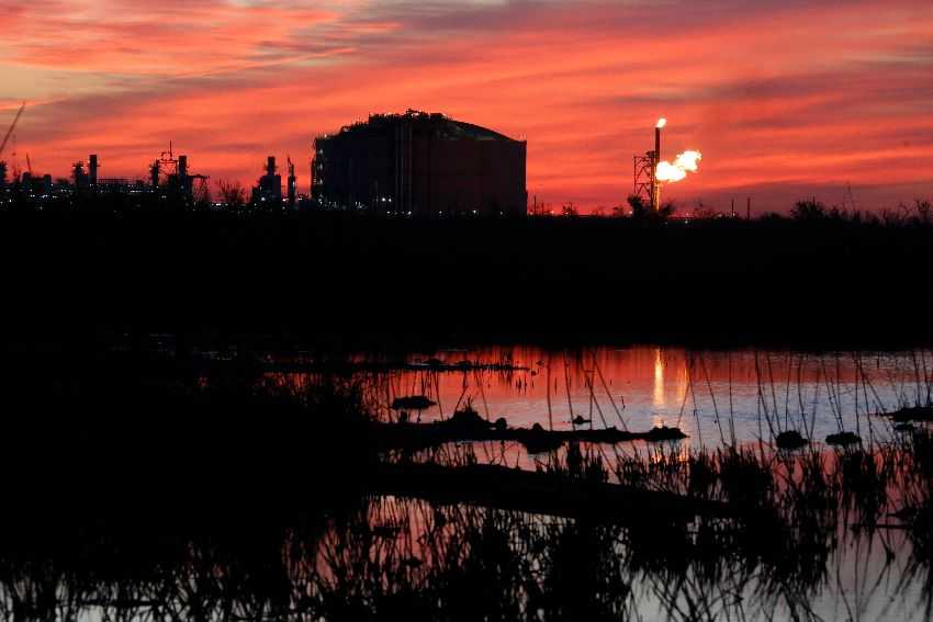 Louisiana judge halts key LNG project permit | New Orleans CityBusiness