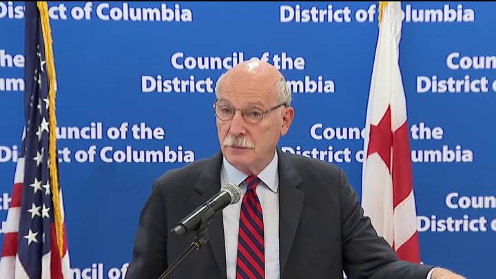 Mendelson calls for investigation of possible immigration arrest