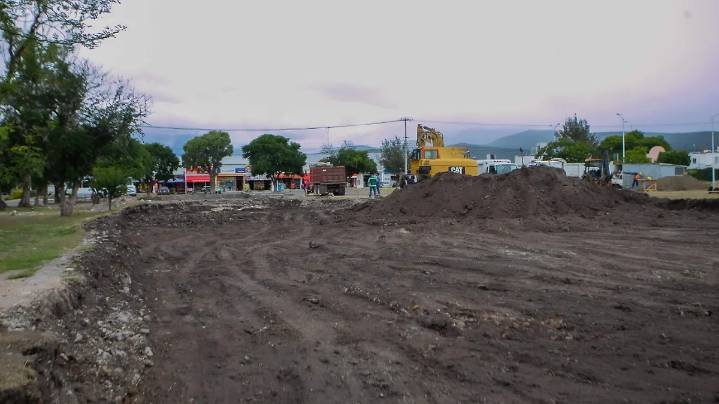 Inició la construcción del mercado de Villas del Puente