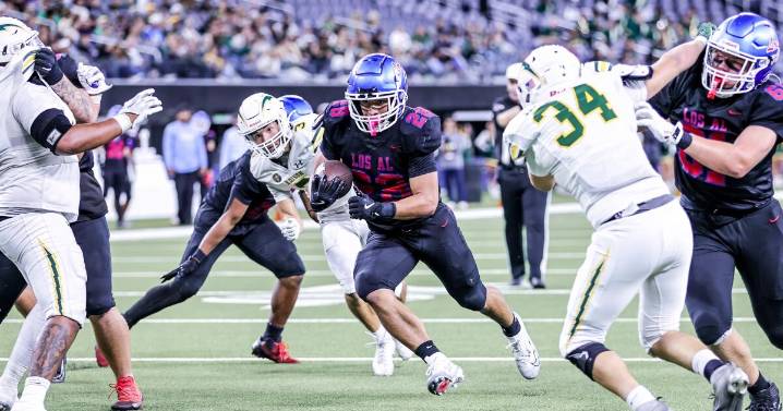Lenny Ibarra rushes for 216 yards to lead unbeaten Los Alamitos past Edison