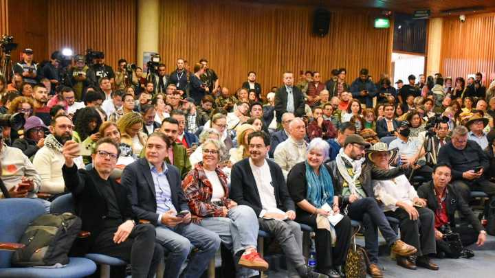 Iván Cepeda recibe nuevo respaldo de la izquierda progresista: 'Nuestros verdaderos adversarios son la extrema derecha uribista y su proyecto'