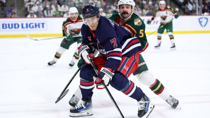 Kyle Connor gets the winner for the Jets just 46 seconds into OT for 4