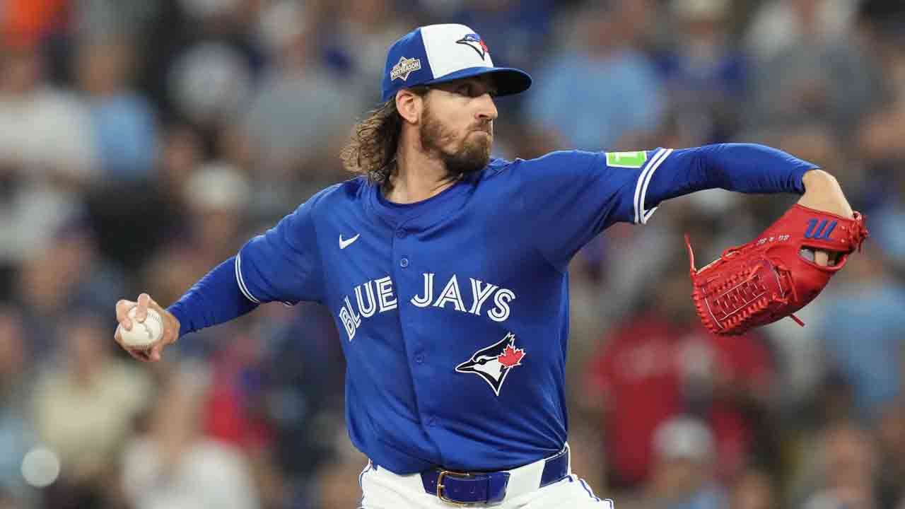 Blue Jays’ Kevin Gausman to start Game 2 of World Series vs. Dodgers