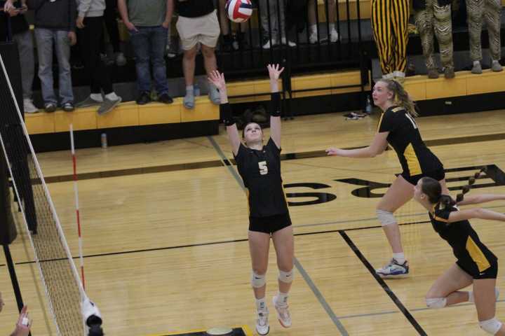 Prep report: Northwestern advances to regional title game