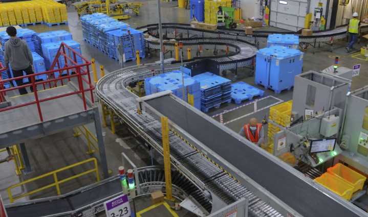Amazon planea reemplazar más de medio millón de empleos con robots