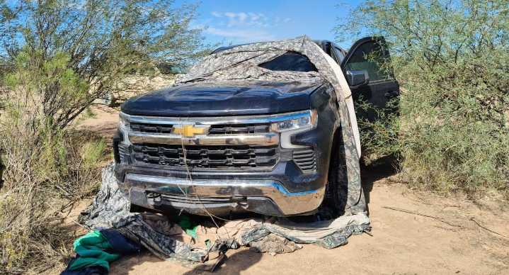 Aseguran 26 artefactos explosivos en vehículo abandonado en Sonora