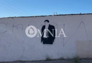 Aparecen bardas pintadas con la figura de César Jáuregui en varias avenidas de la ciudad