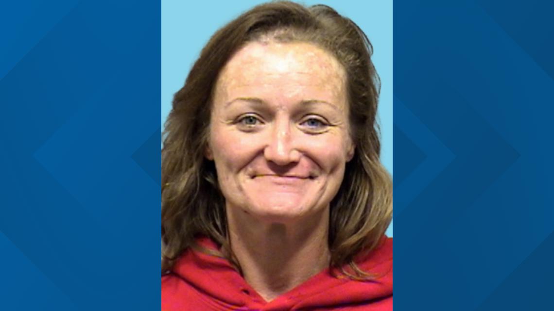 Oregon City man arrested in girlfriend's death; teen son also arrested, 17