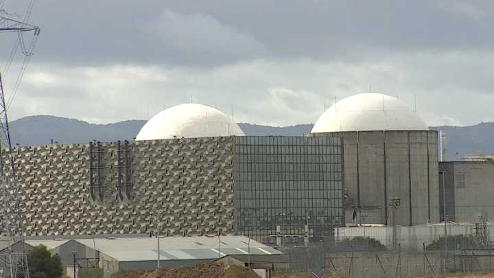 Cruce de declaraciones en X entre Guardiola y Gallardo sobre el futuro de la central de Almaraz