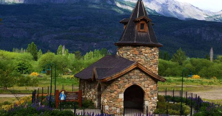 La capilla de las cartas enterradas: el secreto de amor que floreció en El Bolsón