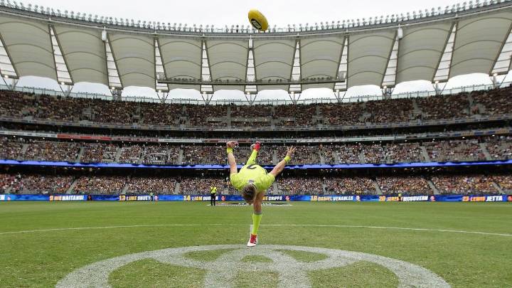 AFL Commission dumps centre bounce and sub rule after years of debate