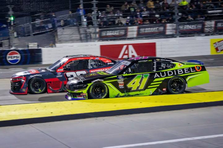 Denny Hamlin Issues Strong Message After Sam Mayer–Jeb Burton Clash: “He’s Going to Have a Bad Week” After chaos unfolded at Martinsville's Xfinity race, Denny Hamlin predicts the worst for Sam Mayer
