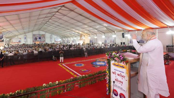 Buy khadi worth Rs 5,000 every year to push nation towards ‘atmanirbharta’: Shah