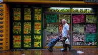 La paradoja económica de una Venezuela desigual: entre anaqueles llenos y bolsillos vacíos