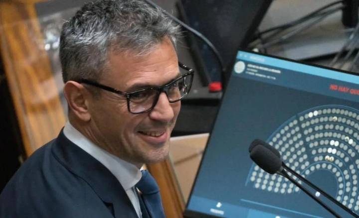 Sin quórum tras las inasistencias de Caputo, Lugones y Karina Milei