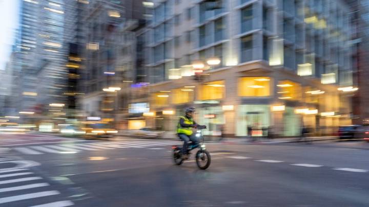 Límite de velocidad de 15mph para bicicletas eléctricas en NYC