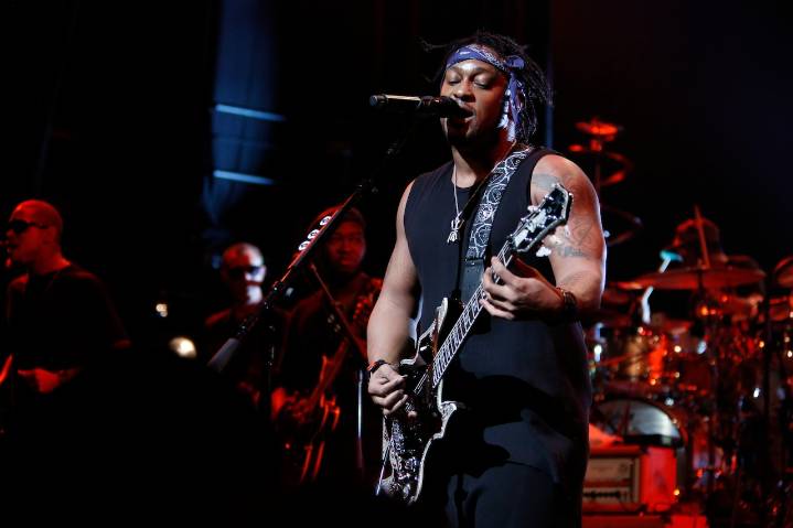 Music world reacts to heartbraking death of R&B legend D'Angelo at 51: ‘R.I.P. ICON’